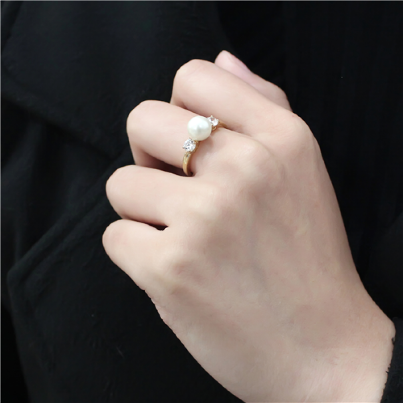 5 Pearl Fashion Rings for Fall