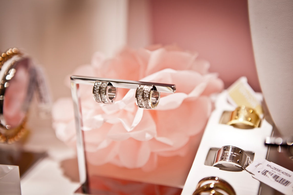 Dos and Don'ts of Jewelry Display