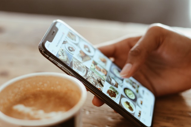 Why Use Social Media for Your Jewelry Business